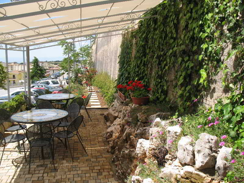 Hotel Vittoria San Giovanni Rotondo Exterior foto