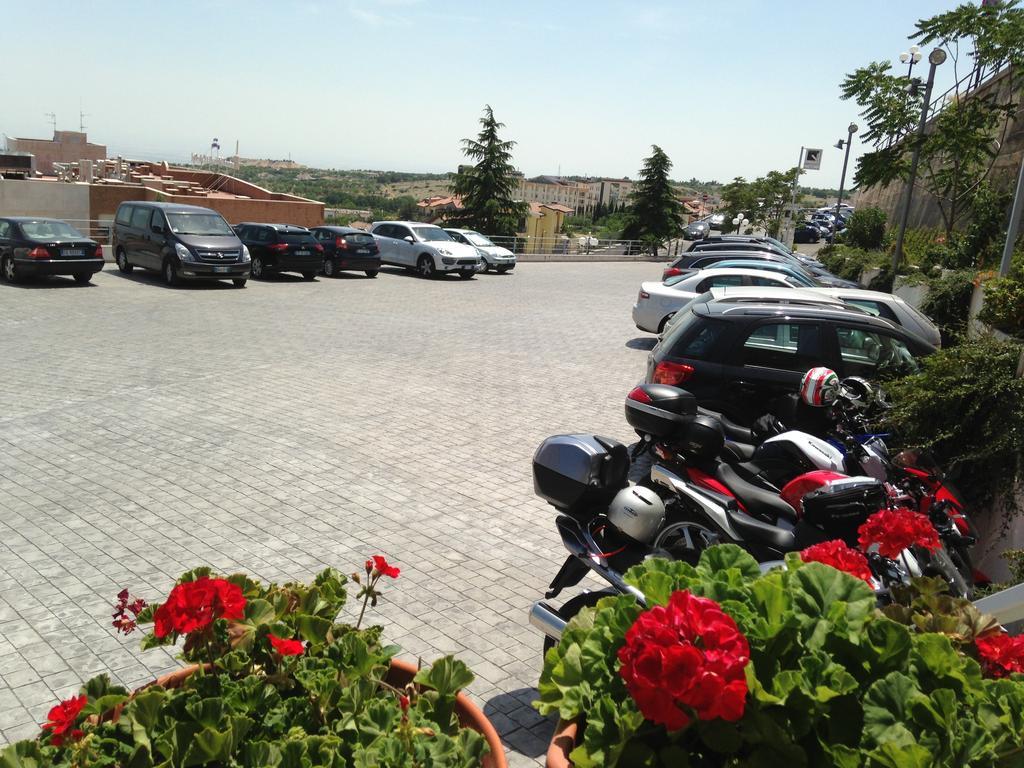 Hotel Vittoria San Giovanni Rotondo Exterior foto