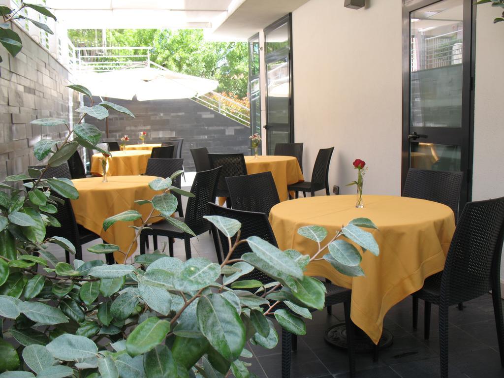 Hotel Vittoria San Giovanni Rotondo Exterior foto