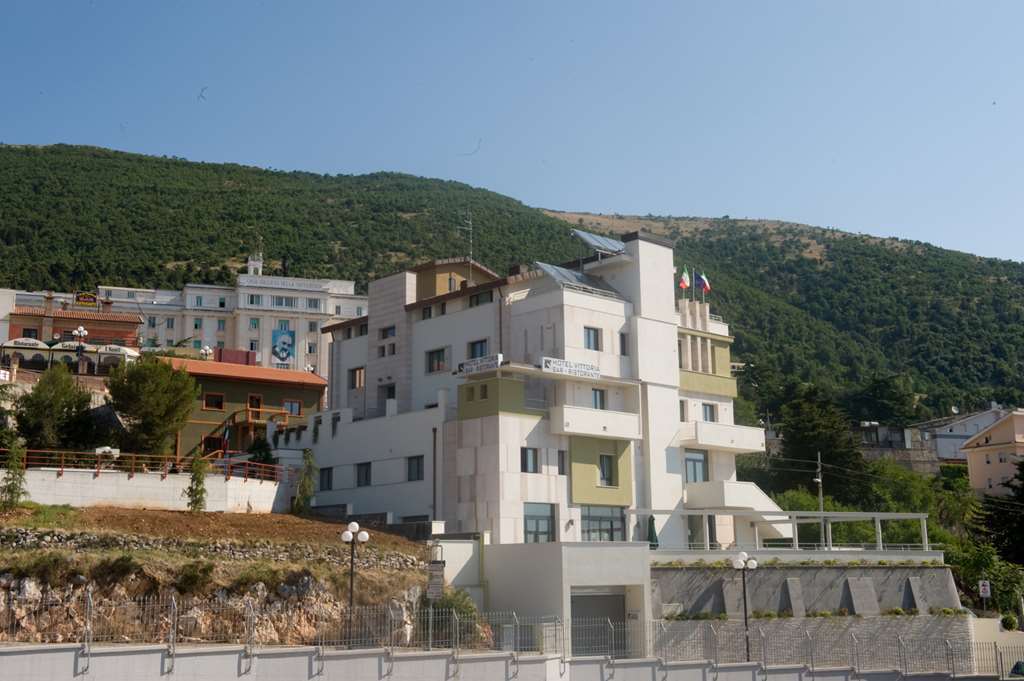 Hotel Vittoria San Giovanni Rotondo Exterior foto
