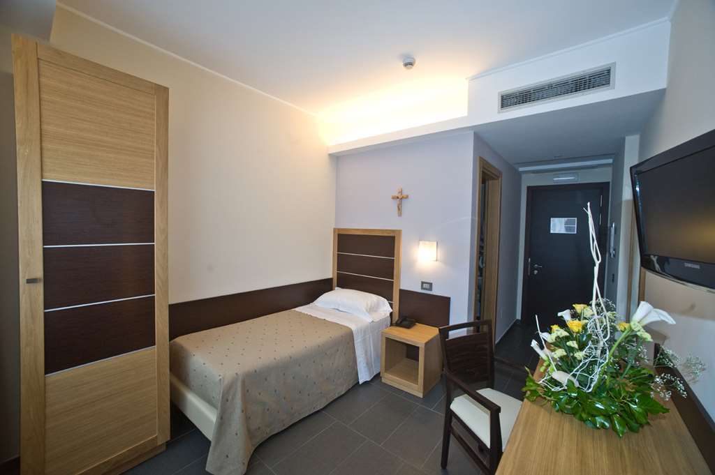 Hotel Vittoria San Giovanni Rotondo Cameră foto