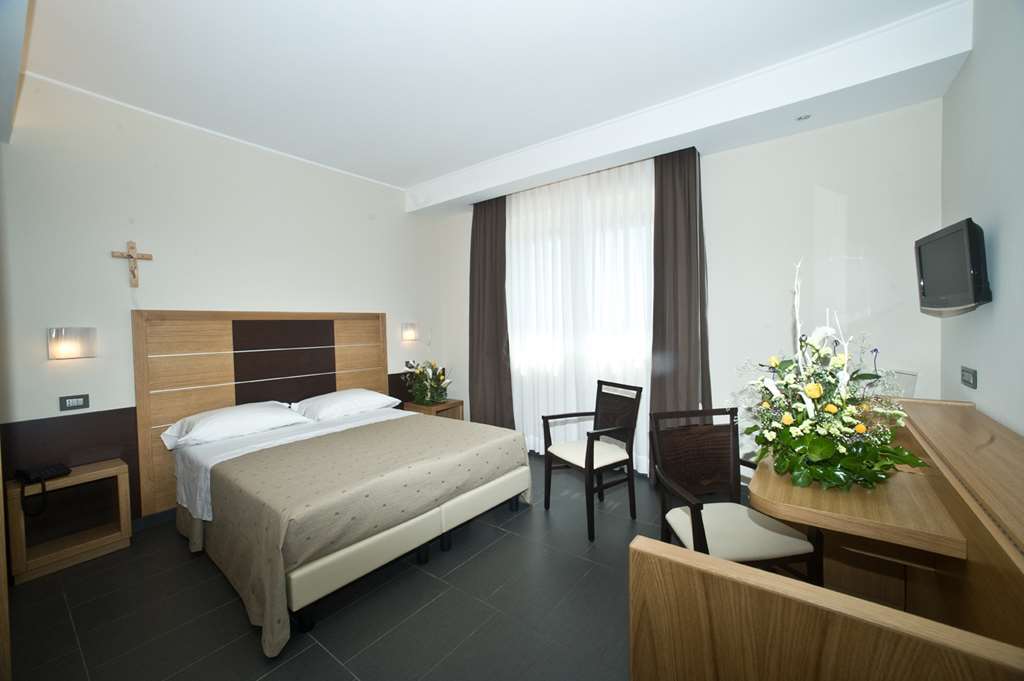 Hotel Vittoria San Giovanni Rotondo Cameră foto